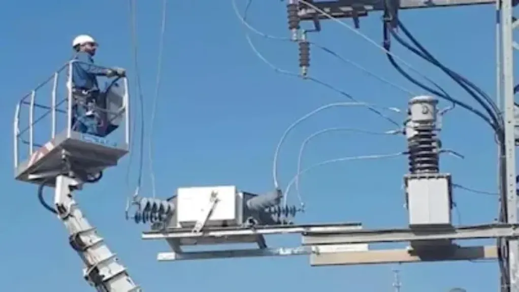 اليوم.. فصل الكهرباء 3 ساعات عن 20 قرية ومنطقة بكفر الدوار