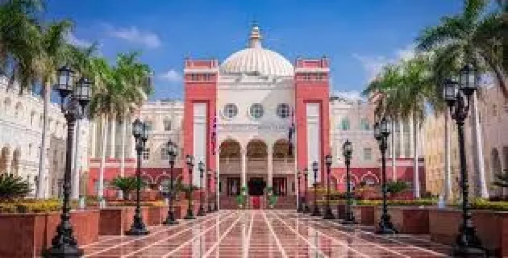 الجامعة البريطانية في مصر تعلن اعتماد اللائحة الجديدة لكلية الفنون والتصميم