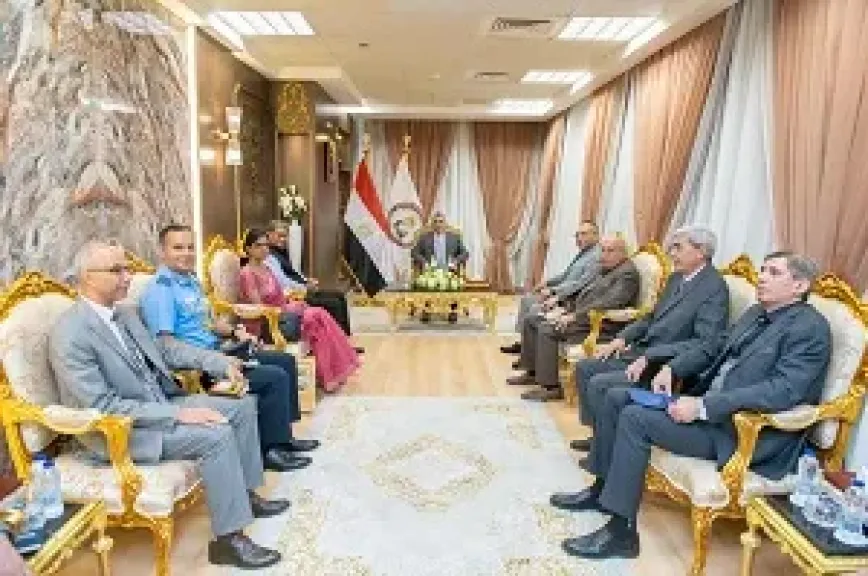 وزير الإنتاج الحربي يبحث مع سفير الهند بالقاهرة تعزيز التعاون الصناعي ونقل التكنولوجيا