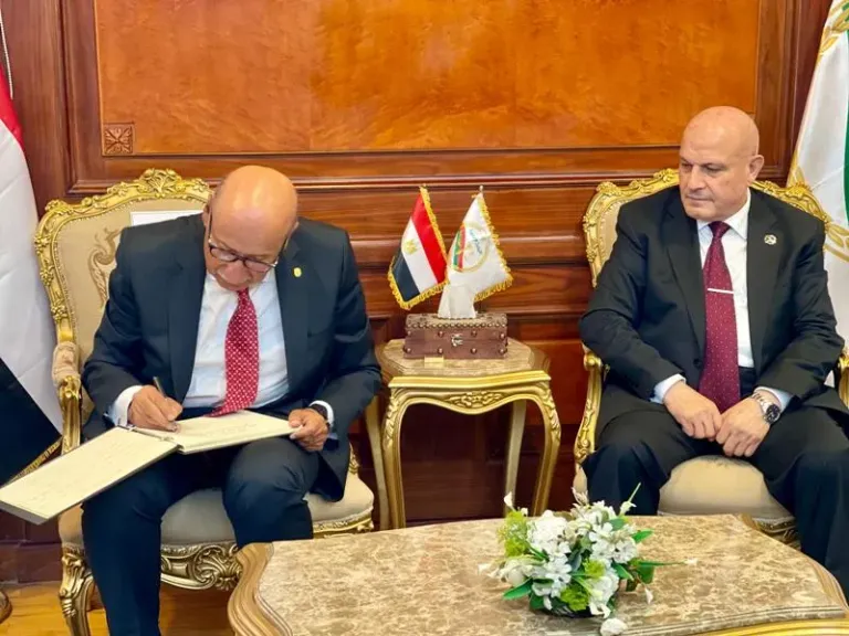 رئيس هيئة النيابة الإدارية يستقبل رئيس محكمة النقض ورئيس القضاء الأعلى
