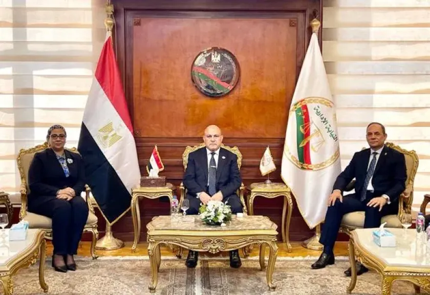 «رئيس القومي للمرأة» تهنئ رئيس النيابة الإدارية على توليه منصب رئيس الهيئة| صور