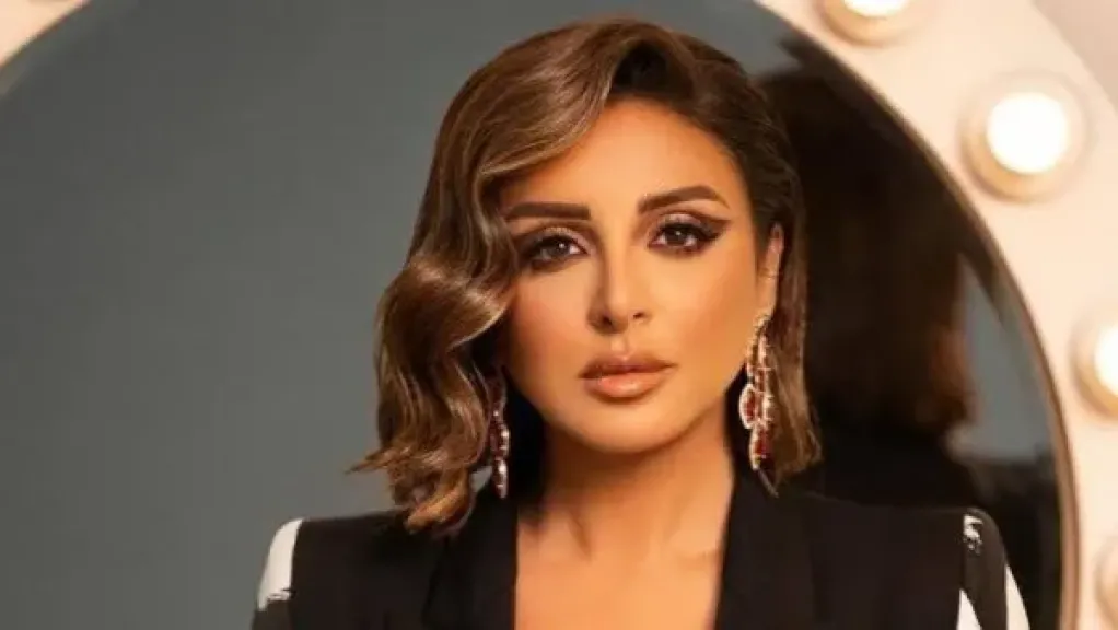 هاجر الشرنوبي تدعو لأنغام: ربنا يشفيها ويعفي عنها