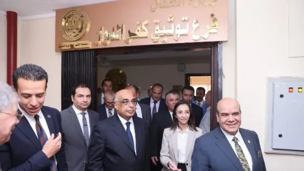وزير العدل يتفقد أعمال تطوير مجمع محاكم دمنهور الابتدائية.. صور