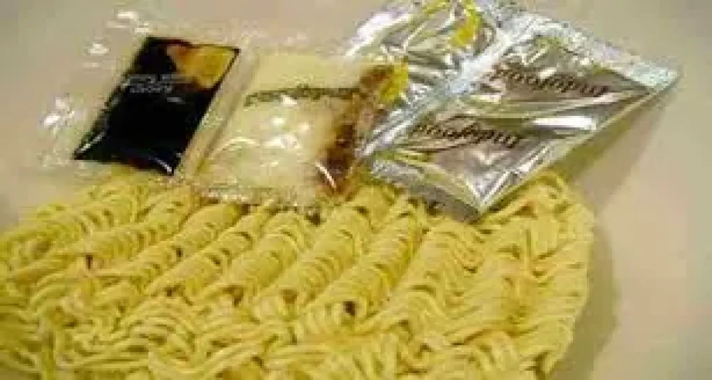 خبيرة تغذية علاجية: منتجات نودلز من الممكن أن تسبب الوفاة.. ومضرة جدا على حياة الأطفال