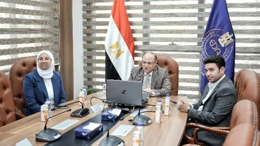 رئيس هيئة الدواء يبحث مع سفيرة مصر لدى الكاميرون سبل تعزيز التعاون