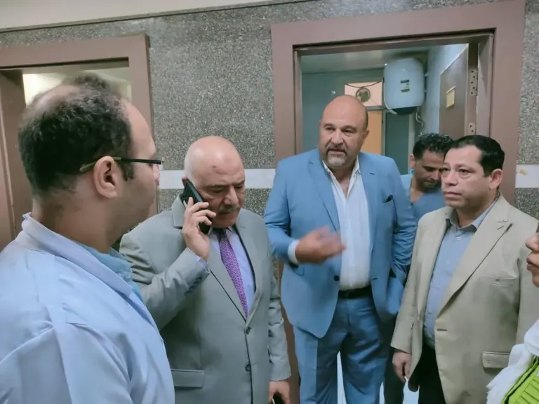 محافظ القليوبية يستعين بخبير تجميل للاطمئنان على مصاب حريق الشدية ببنها ويعلن علاجه بالمجان