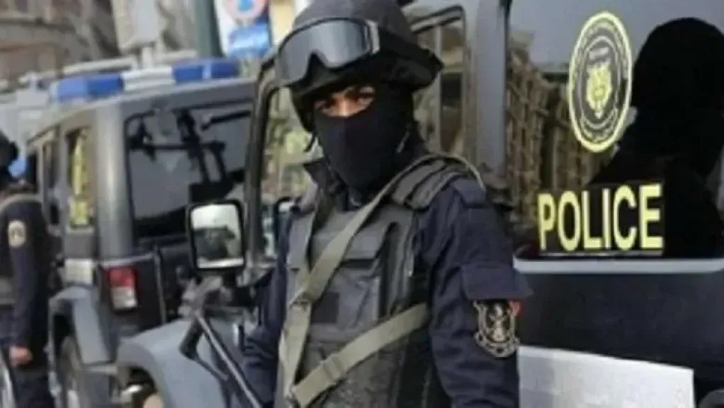 ضبط مريض نفسي بحوزته سلاح أبيض في الوراق