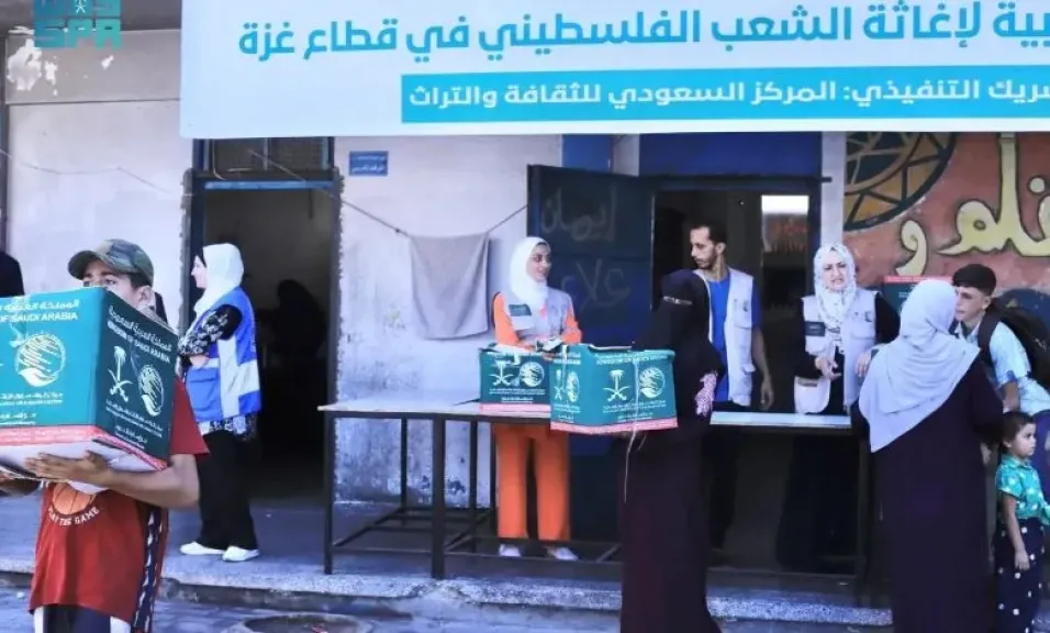 مركز الملك سلمان للإغاثة يواصل توزيع المساعدات الغذائية على الأسر الفلسطينية في غزة
