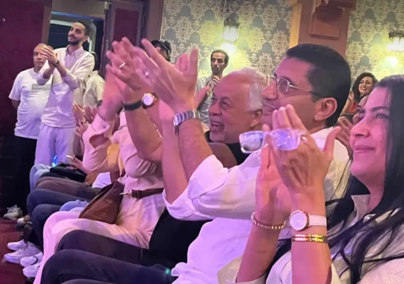 أشرف زكي ومحمد سري وشريف الدسوقي يشاهدون عرض العشاء الأخير على مسرح النهار