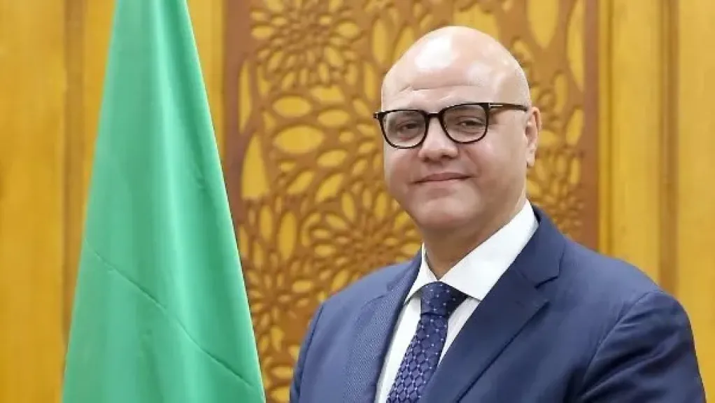 تكدس القمامة في شارع أحمد عرابي بمنطقة شبرا الخيمة.. رد حاسم من محافظة القليوبية