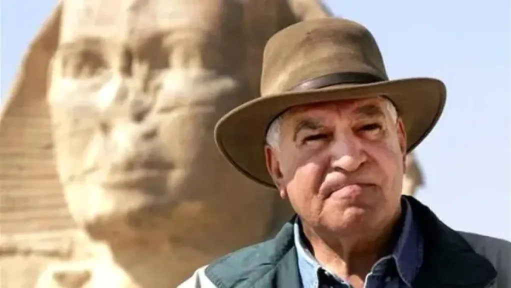 زاهي حواس: فراغات ضخمة في هرم خوفو وغرفة الدفن موجودة.. ودخلت مجال الآثار بالصدفة