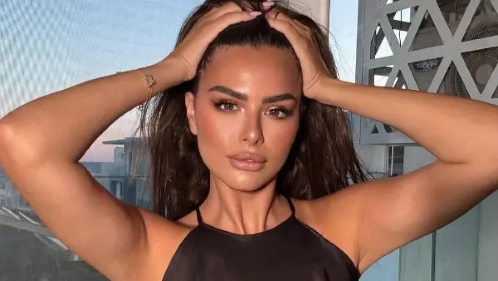 حمالات ستان.. هنادى مهنا تثير الجدل بإطلالتها