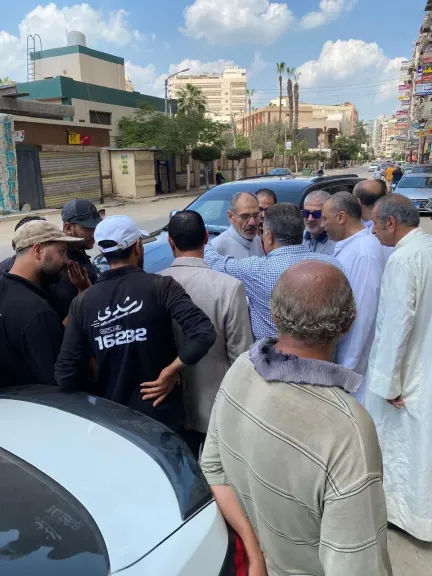 محافظ الدقهلية يؤدي صلاة الجمعة بمسجد الجوهرة ويلتقي المواطنين لمتابعة مطالبهم