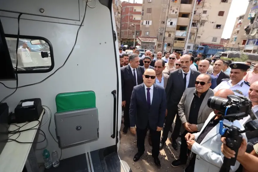 محافظ كفر الشيخ يتابع خدمات سيارة بنك الدم المتنقلة ويتفقد مركز تنظيم الأسرة