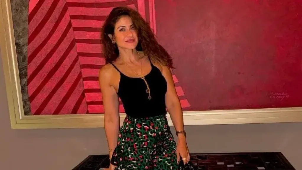 بالأسود.. هايدي كرم تستعرض جمالها في أحدث ظهور