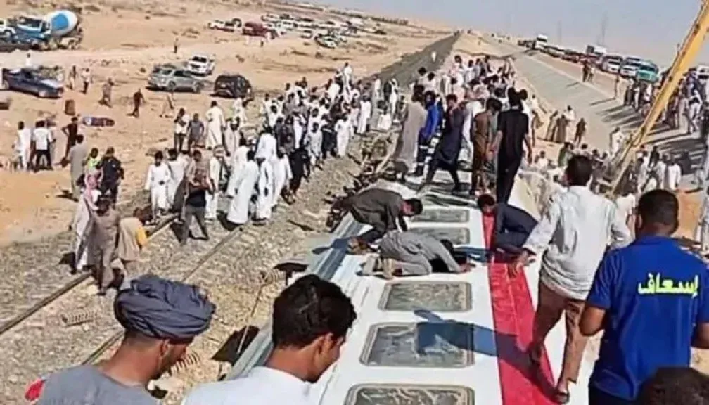 «النقل» تعلن تفاصيل حادث قطار مطروح.. وتشكل لجنة تحقيق عاجلة