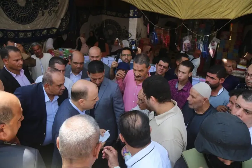 محافظ كفر الشيخ يستمع لشكاوى وطلبات أهالي قرية شابة بدسوق.. صور