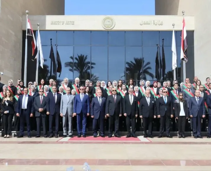 رئيس النيابة الإدارية يشهد مراسم أداء اليمين القانونية للمعاونين الجدد من تظلمات خريجي 2015 حتى 2018| صور