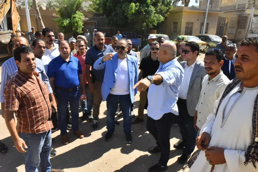 محافظ أسيوط يطلق المرحلة الثانية من تطوير عرب المدابغ ويعلن بدء التخطيط لمشروعات تنموية