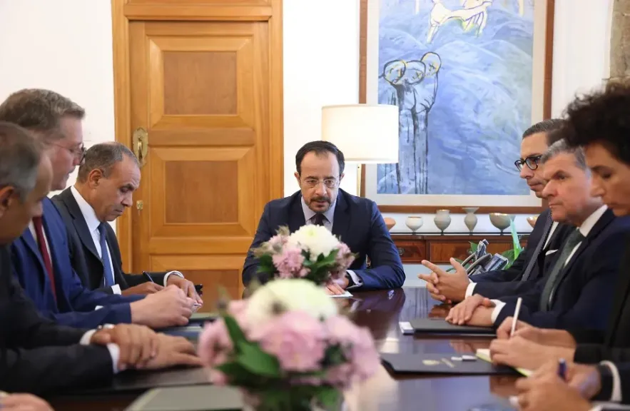وزير الخارجية يبحث مع رئيس قبرص ربط حقول الغاز القبرصية بمصر