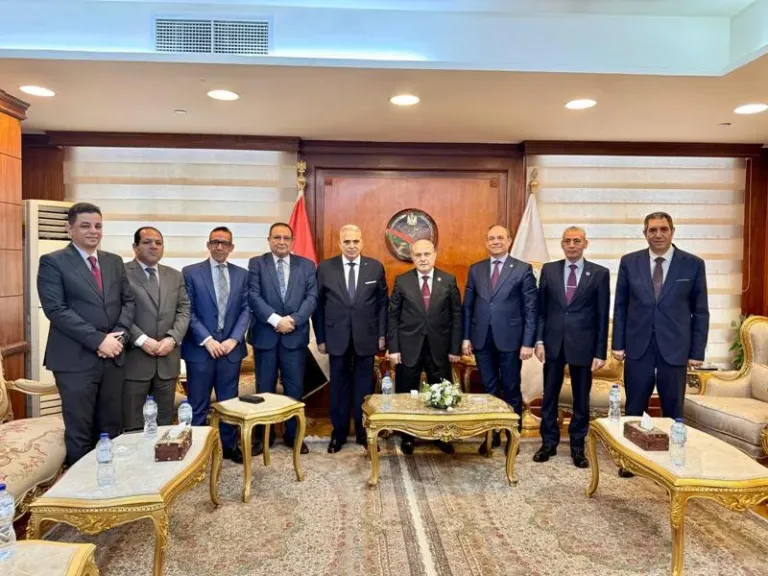 رئيس «النيابة الإدارية» يستقبل أعضاء مجلس إدارة نادي قضاة مصر| صور