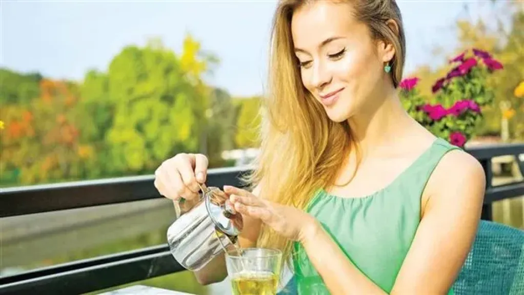 مفاجأة.. الشاي الأخضر يضر بصحة بالقلب