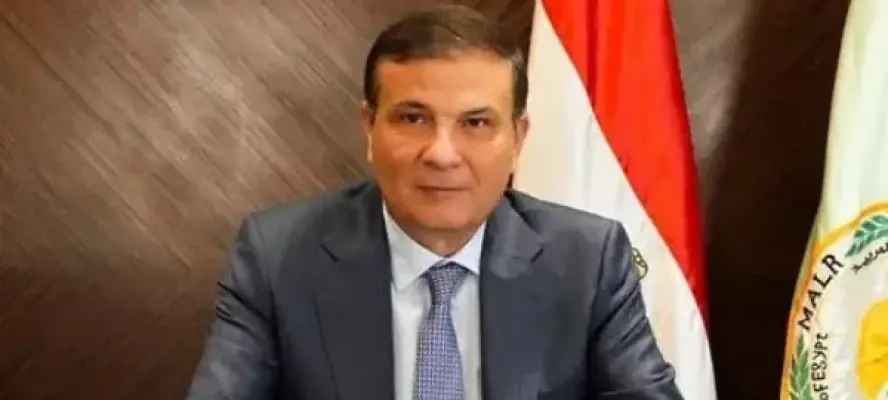 وزير الزراعة يحيل مسؤولين وموظفين في 4 جمعيات زراعية للنيابة العامة بـ4 محافظات