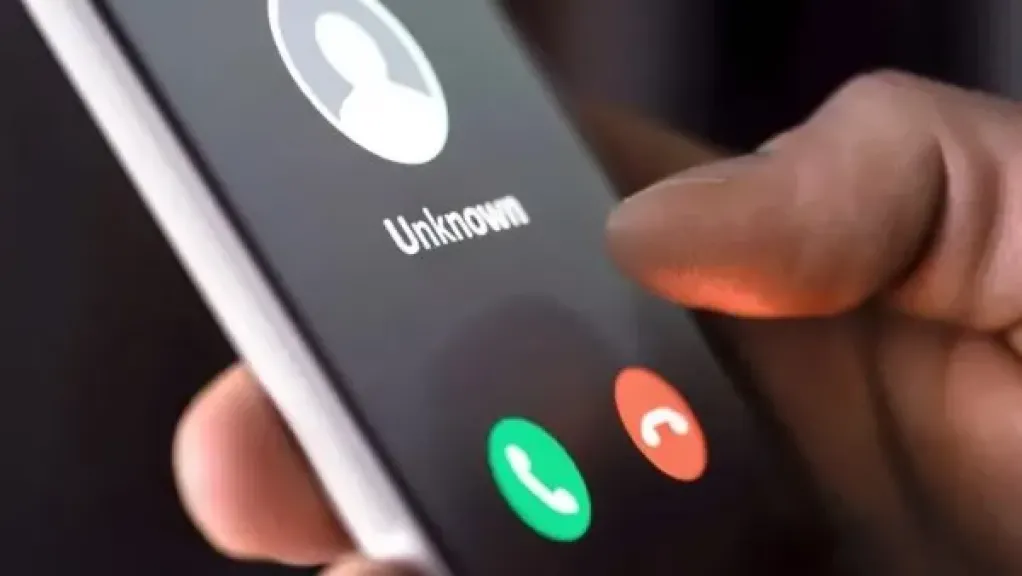 هل يمكن اختراق هاتفك بمجرد الرد على اتصال؟.. تفاصيل