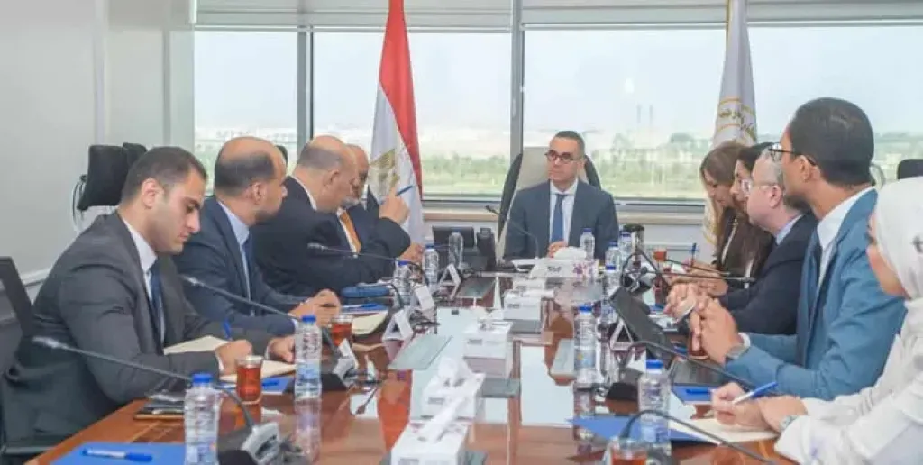 وفد أوروبي يبحث ملف «الخصخصة» لجذب استثمارات إلى مصر