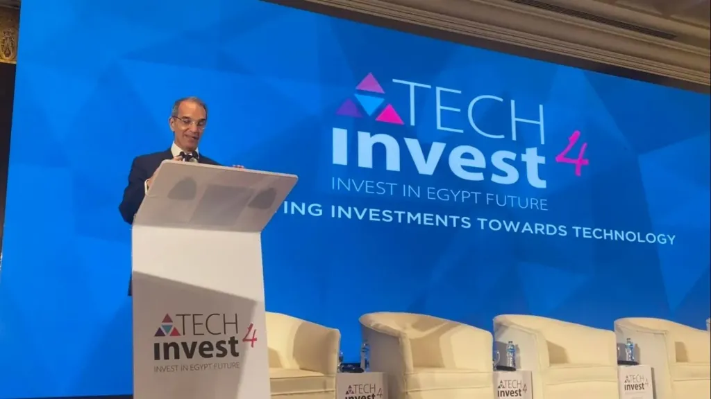 وزير الاتصالات: بدء تصدير أجهزة المحمول المصرية بكميات كبيرة العام المقبل
