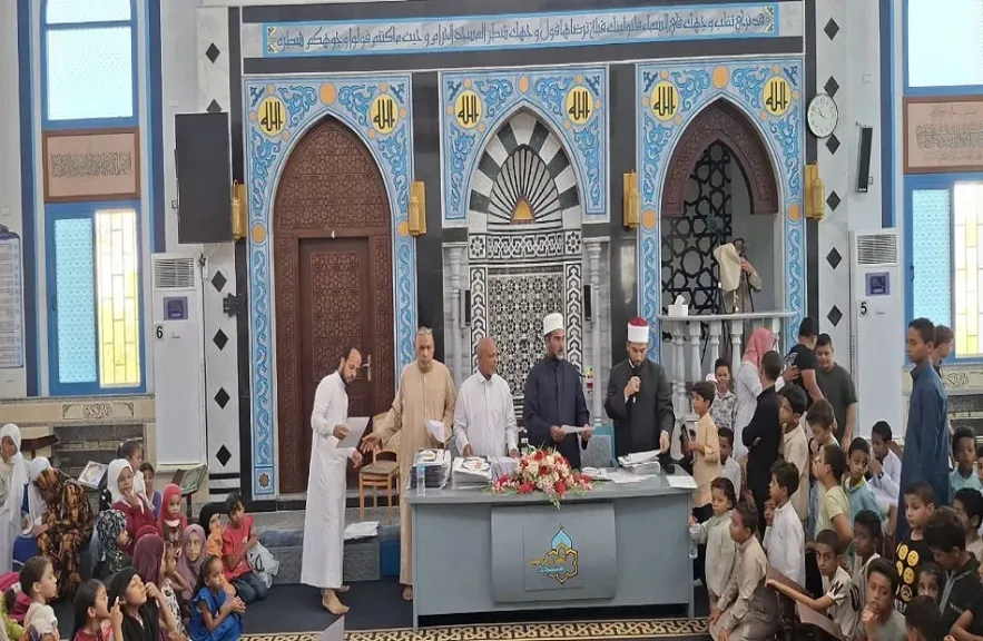 ​تكريم 450 طالبًا بمسجد الغفور الرحيم بالغردقة لمشاركتهم في النشاط الصيفي