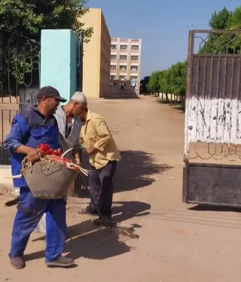 حملات نظافة مكثفة بمحيط المدارس بالمنوفية