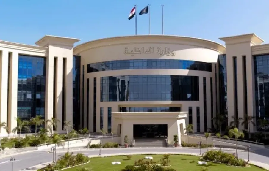 مصدر أمني يكشف حقيقة فيديو متداول عن مشاجرة داخل سيارة أجرة بالشرقية