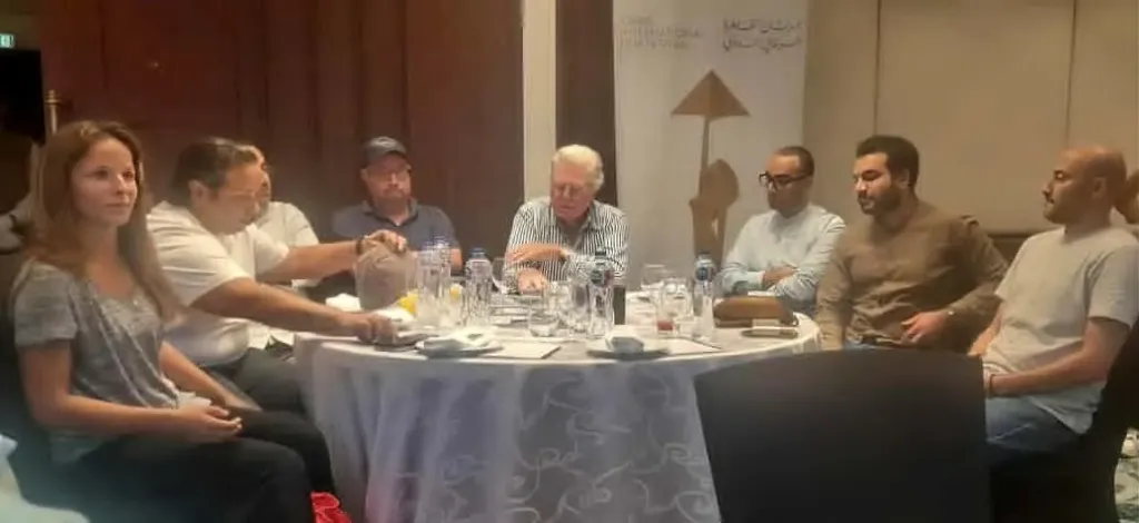 حسين فهمي: القاهرة السينمائي مهرجان عجوز.. والسينما المصرية أصبحت تجارية