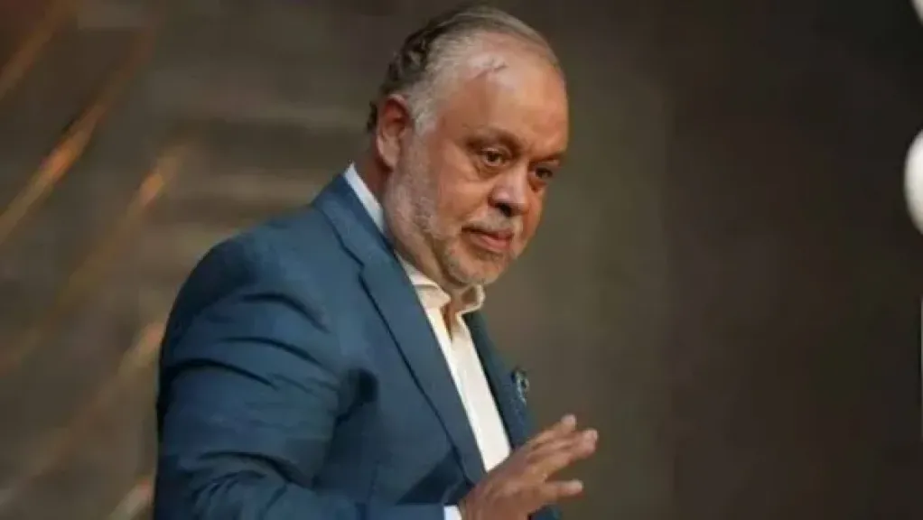 أشرف زكي: نتلقى خدمة علاجية بكفاءة كبيرة من الأطباء والعاملين في معهد ناصر