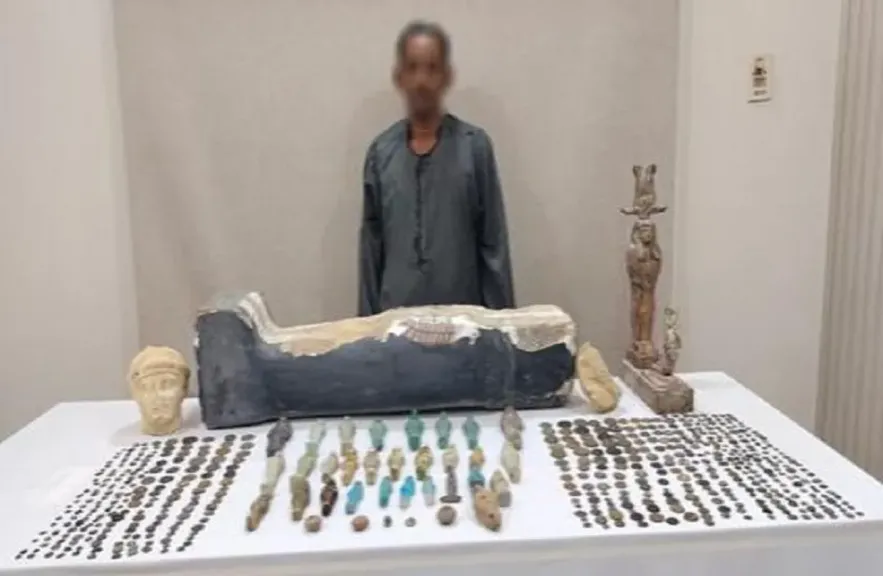 ضبط كنز من العصور القديمة داخل منزل مزارع في بني سويف