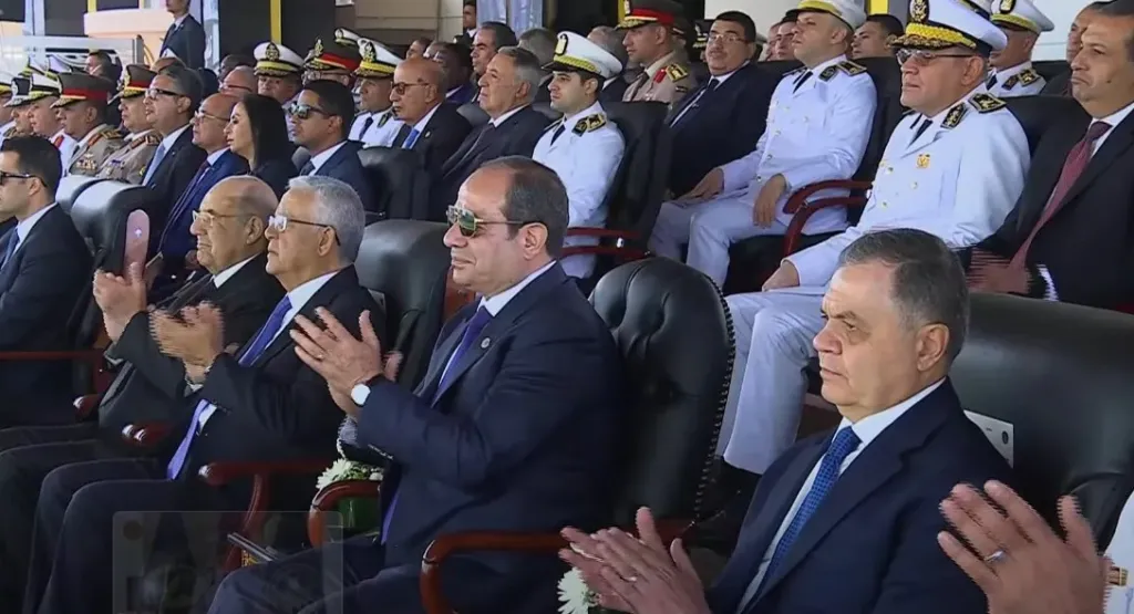 الرئيس السيسي يتناول وجبة الإفطار بمشاركة كبار المدعوين في احتفال أكاديمية الشرطة