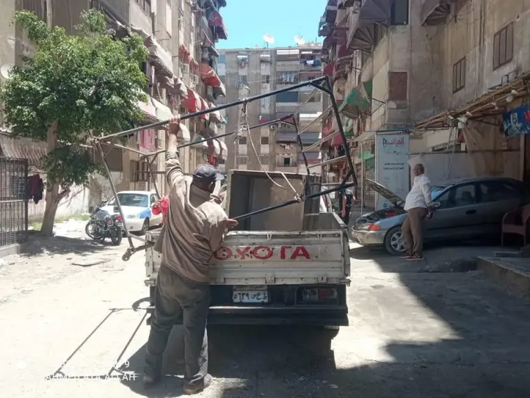 حملة لإزالة الإشغالات والتعديات في حي المعادي