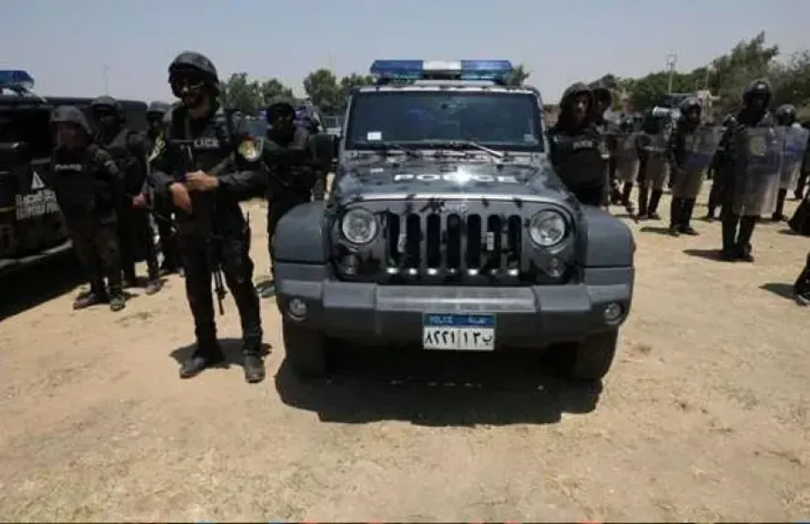 القبض على نجل لاعب سابق بمنتخب مصر بحوزته مواد مخدرة