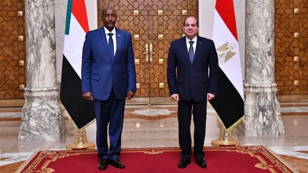 تطورات الأزمة السودانية وقضية سد النهضة تتصدران مباحثات السيسي والبرهان بالقاهرة