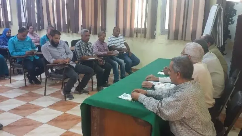 محافظ أسيوط يشدد على مواجهة الحرق المكشوف للمخلفات الزراعية