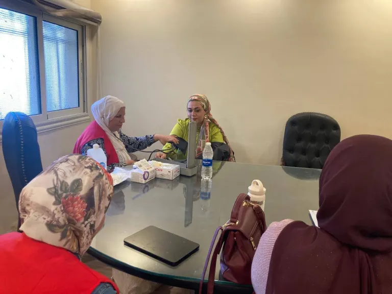 حي مصر الجديدة يستمر في تنظيم قافلة الكشف المبكر عن الأورام السرطانية والأمراض المزمنة