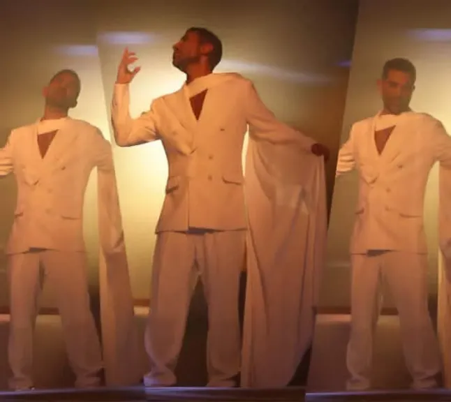 أحمد سعد يروج لـThe Voice.. وينشر صورا من الكواليس