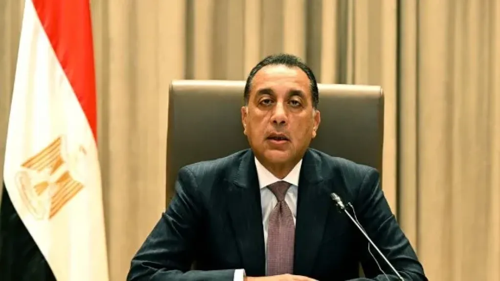 رئيس الوزراء يفتتح عددا من المشروعات في محافظة السويس رئيس الوزراء يفتتح عددا من المشروعات في محافظة السويس