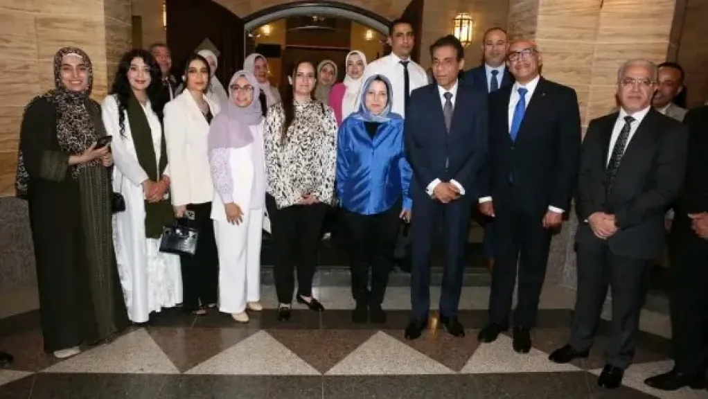 الخارجية: مصر تولي أبناءها بالخارج اهتمامًا خاصًا باعتبارهم جزءًا أصيلًا من نسيج... الخارجية: مصر تولي أبناءها بالخارج اهتمامًا خاصًا باعتبارهم جزءًا أصيلًا من نسيج الوطن