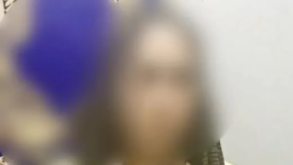 القبض على سيدة سرقت حذاء شخص من ذوى الاحتياجات الخاصة بالقاهرة القبض على سيدة سرقت حذاء شخص من ذوى الاحتياجات الخاصة بالقاهرة
