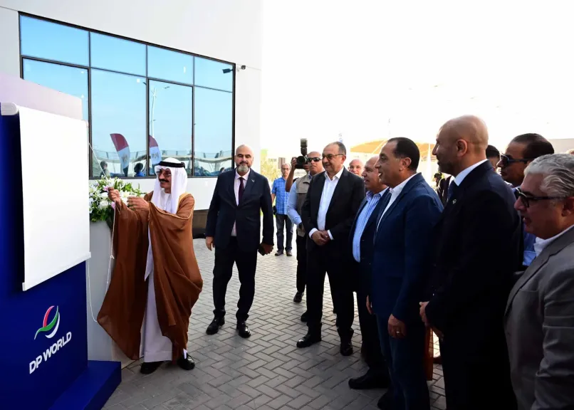 مدبولي يفتتح موانئ دبي العالمية «مصر للخدمات اللوجستية» في ختام جولته بالسخنة مدبولي يفتتح موانئ دبي العالمية «مصر للخدمات اللوجستية» في ختام جولته بالسخنة
