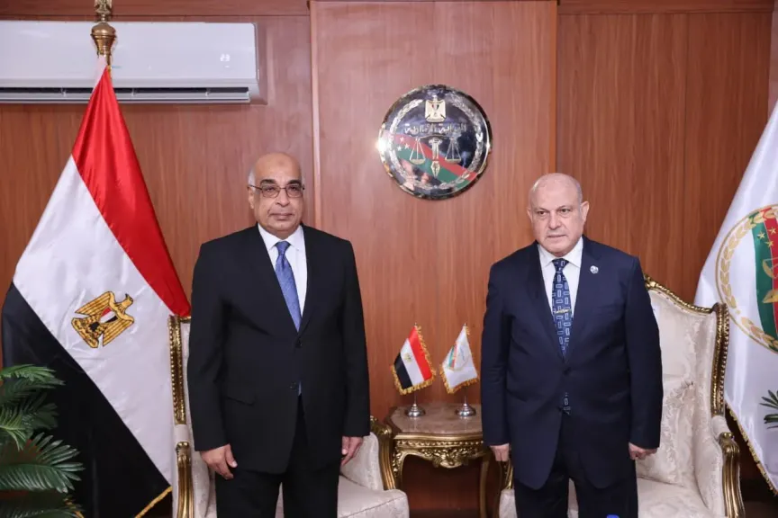 وزير العدل يزور هيئة قضايا الدولة والنيابة الإدارية للتهنئة بالعام القضائي الجديد وزير العدل يزور هيئة قضايا الدولة والنيابة الإدارية للتهنئة بالعام القضائي الجديد