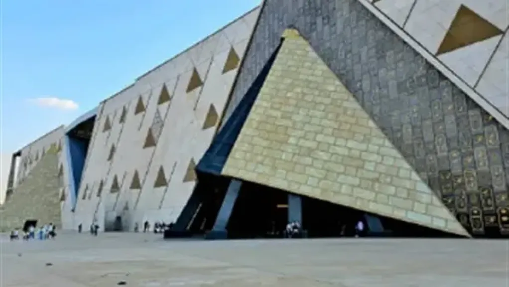 نقيب السياحيين الأسبق: افتتاح المتحف المصري الكبير نقلة نوعية تاريخية لمصر نقيب السياحيين الأسبق: افتتاح المتحف المصري الكبير نقلة نوعية تاريخية لمصر