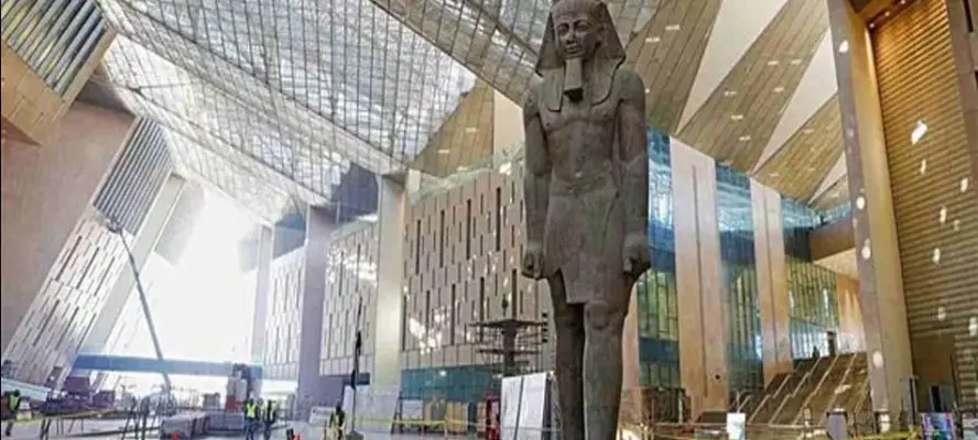 التعليم: زيارات طلابية للمتحف المصري الكبير لتعزيز الوعي الحضاري